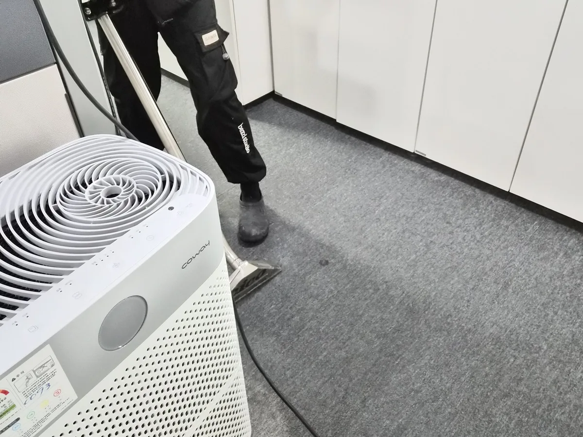 북구 오치동 사업장 로비·복도 카페트 바닥 위생청소 사례 - 행진크린